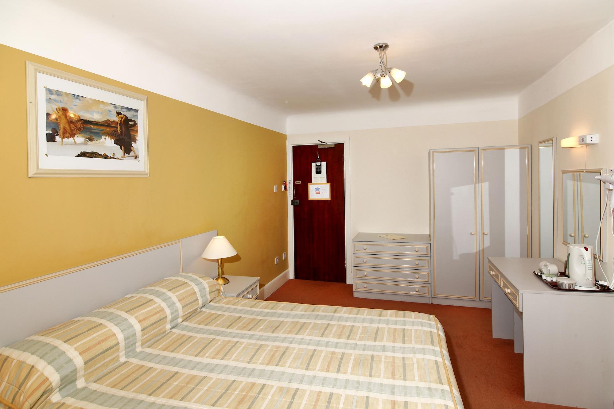 Belvilla Russel Court Hotel Bournemouth Central ภายนอก รูปภาพ