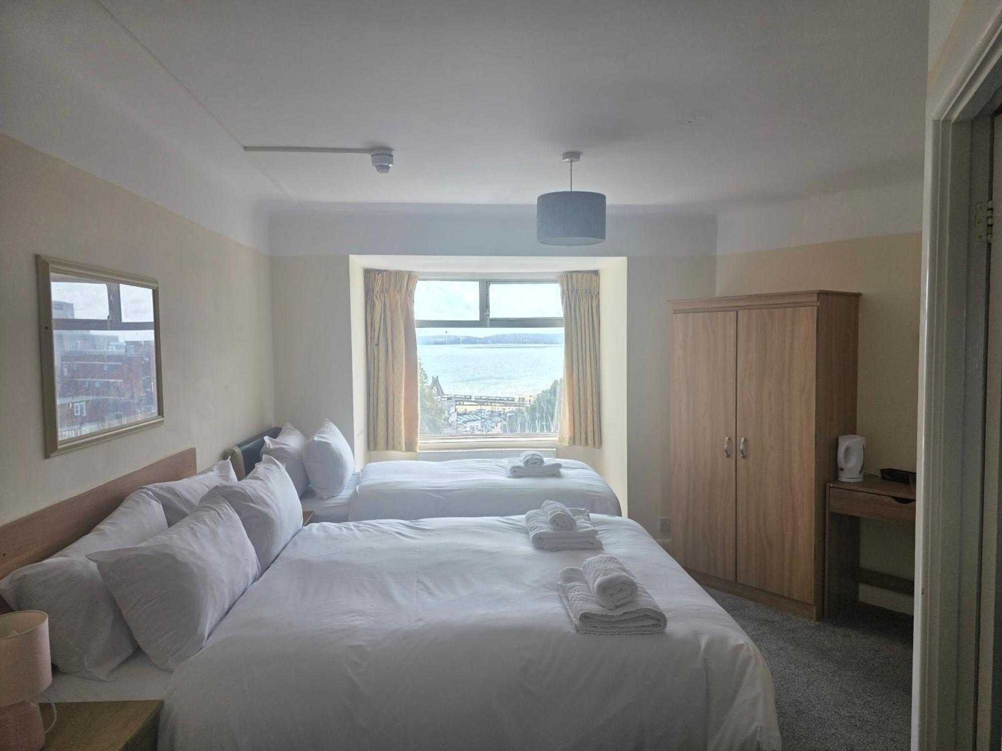 Belvilla Russel Court Hotel Bournemouth Central ภายนอก รูปภาพ
