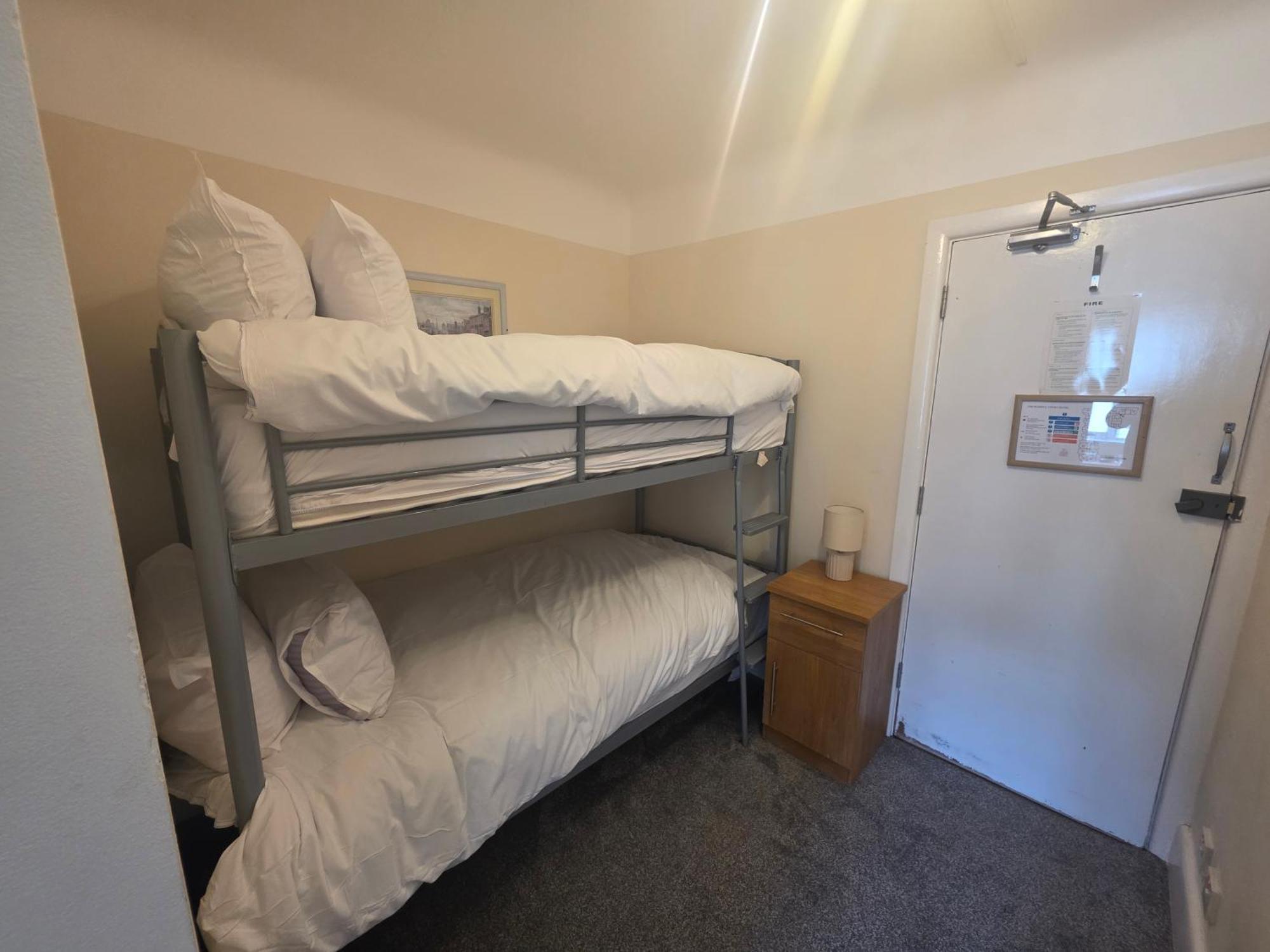 Belvilla Russel Court Hotel Bournemouth Central ภายนอก รูปภาพ