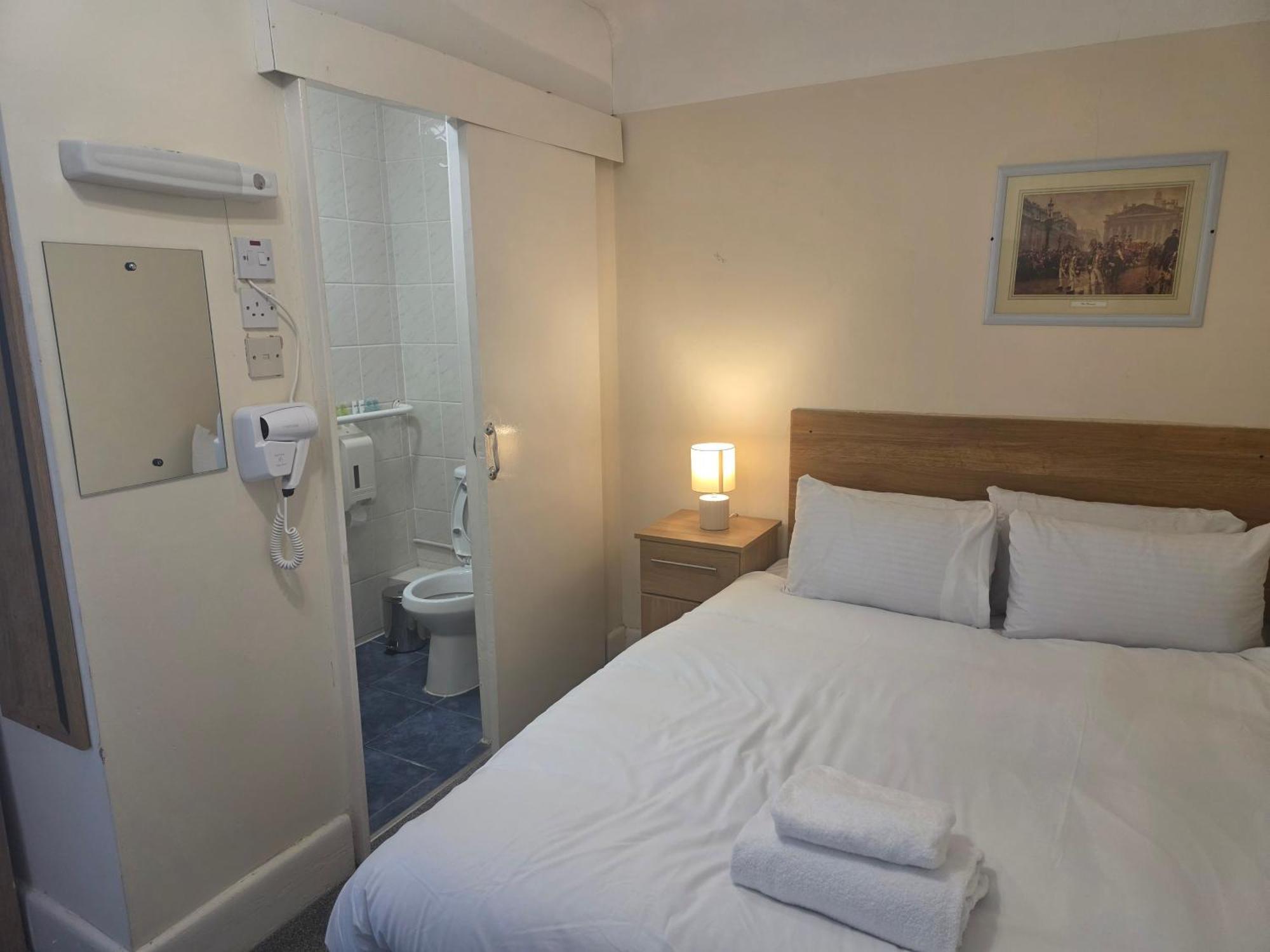 Belvilla Russel Court Hotel Bournemouth Central ภายนอก รูปภาพ